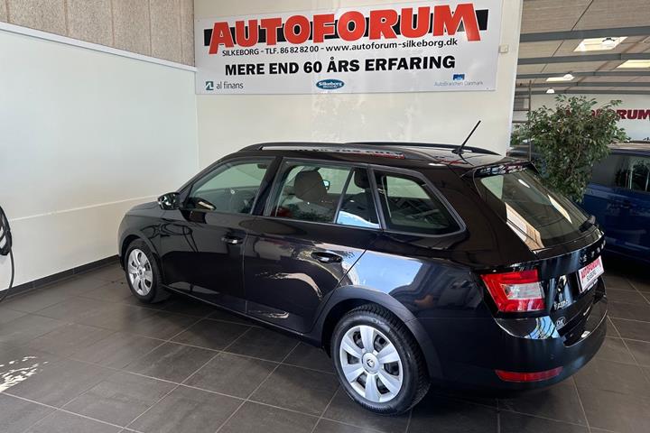 Sort Skoda Fabia fra 2021