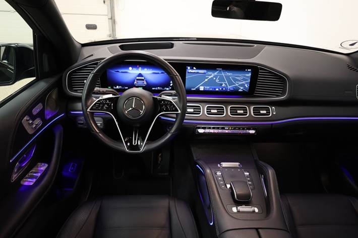 Grøn Mercedes GLE350 de fra 2024