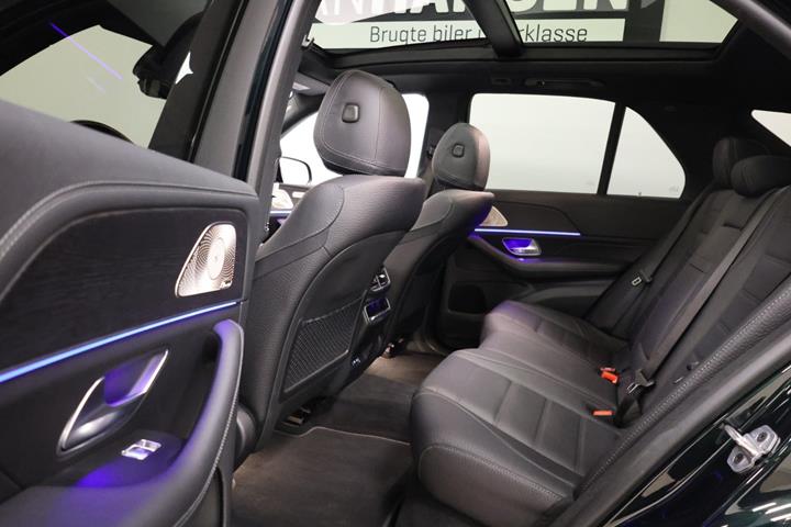Grøn Mercedes GLE350 de fra 2024