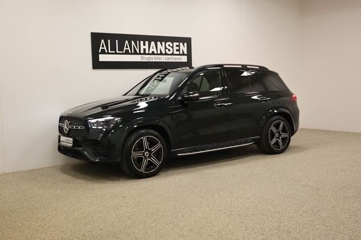 Grøn Mercedes GLE350 de fra 2024