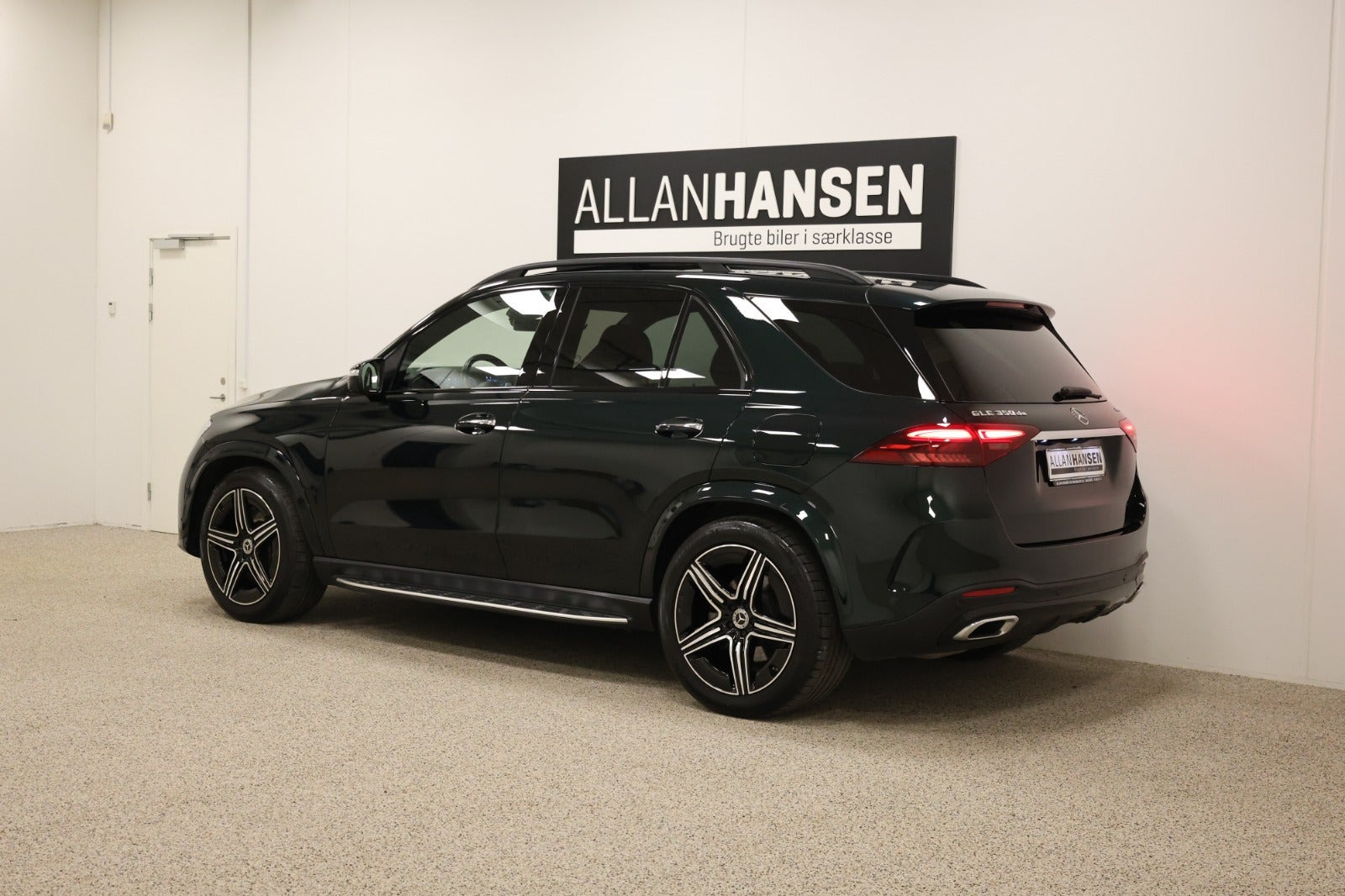 Grøn Mercedes GLE350 de fra 2024