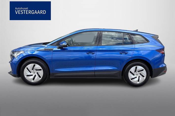 Blå Skoda Enyaq fra 2023