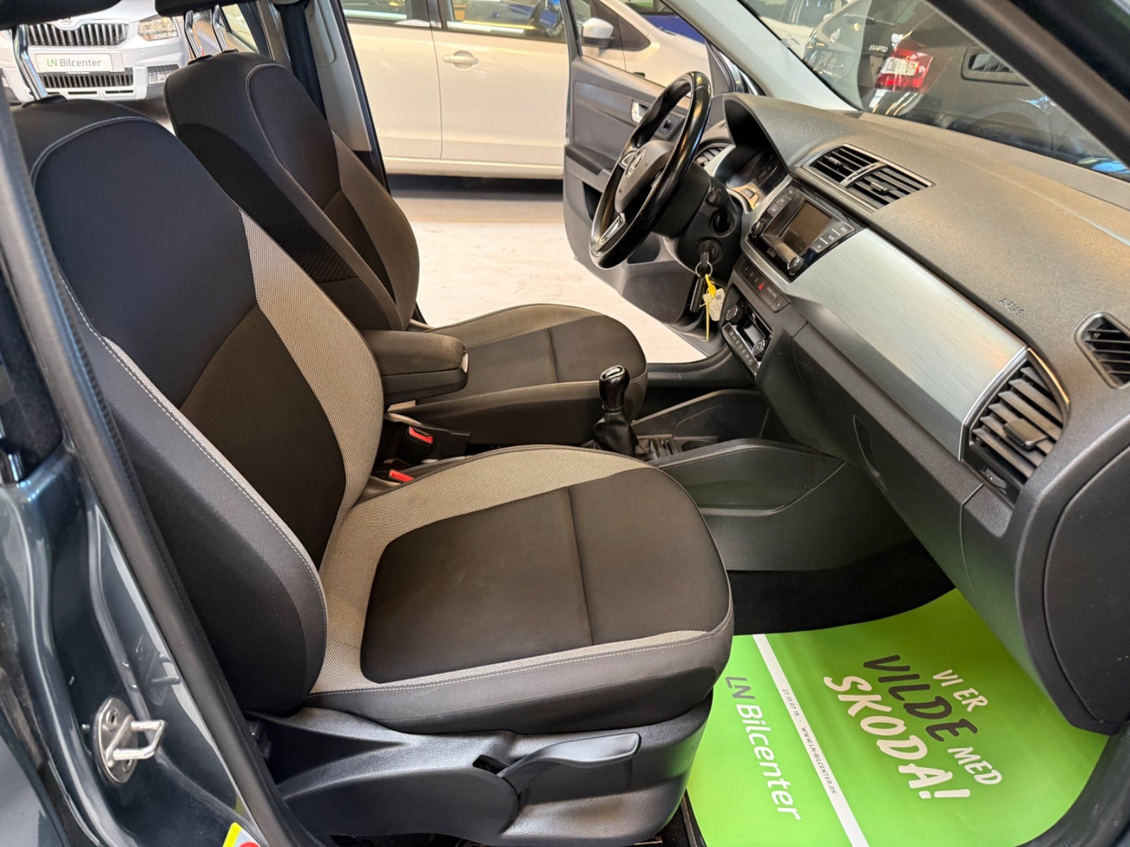 Grå Skoda Fabia fra 2018