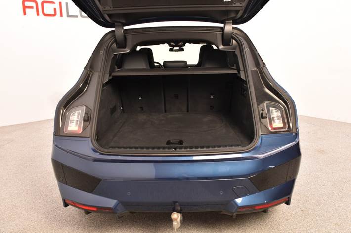 Blå BMW iX fra 2022