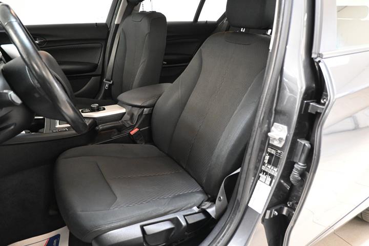 Sort BMW 118d fra 2019