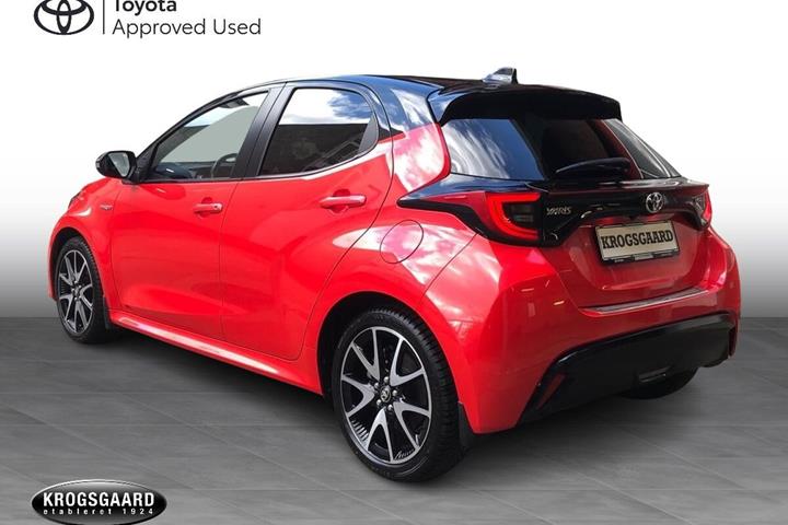 Rød Toyota Yaris fra 2021