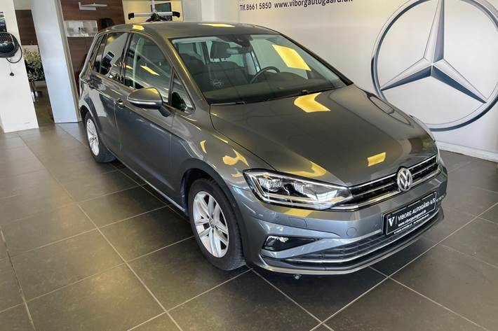 Grå VW Golf Sportsvan fra 2019