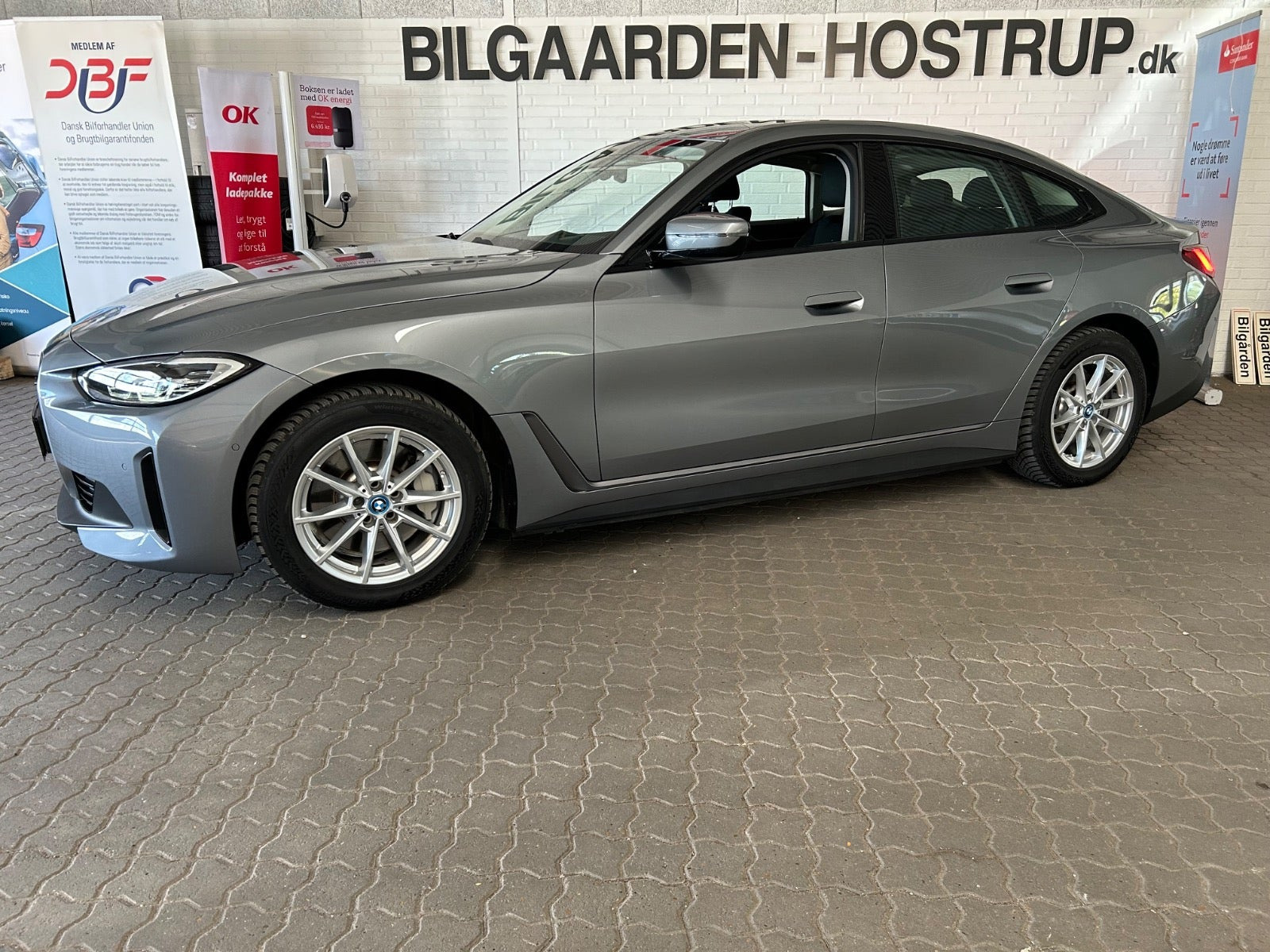 Sort BMW i4 fra 2023