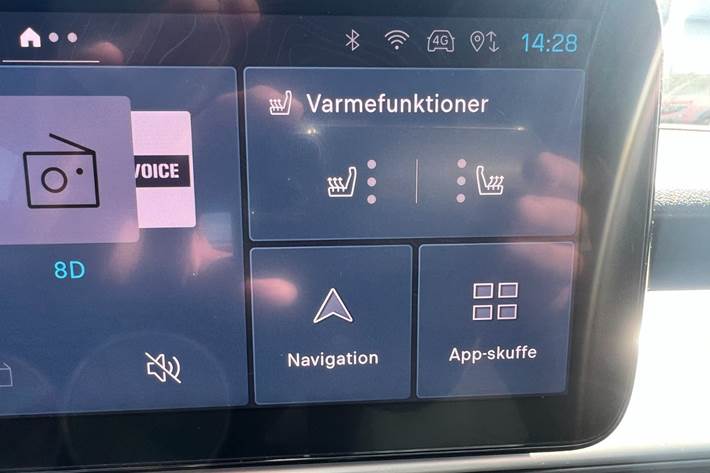Rød Jeep Avenger fra 2023