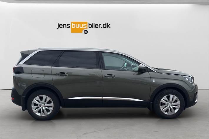 Grå Peugeot 5008 fra 2018