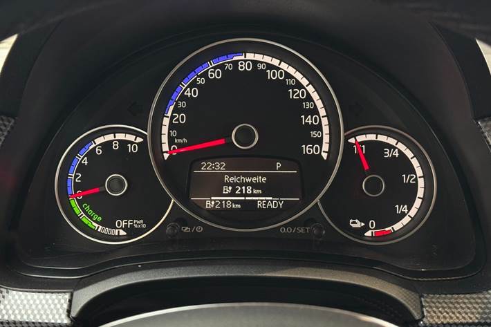 Hvid VW E-UP! fra 2021