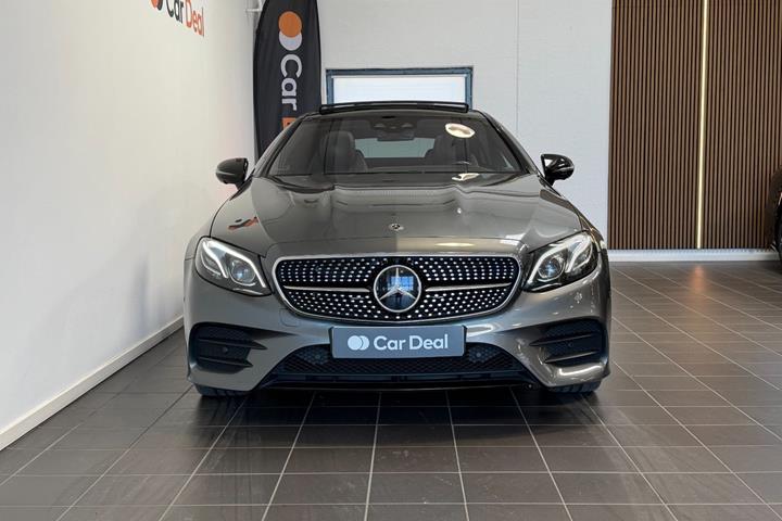 Grå Mercedes E400 fra 2017
