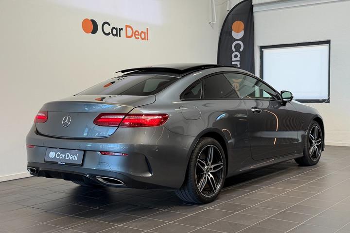 Grå Mercedes E400 fra 2017