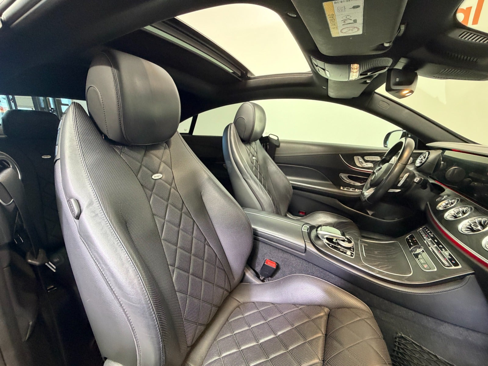 Grå Mercedes E400 fra 2017