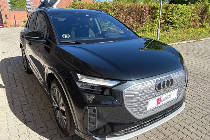 Sort Audi Q4 fra 2024