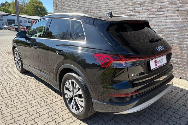 Sort Audi Q4 fra 2024