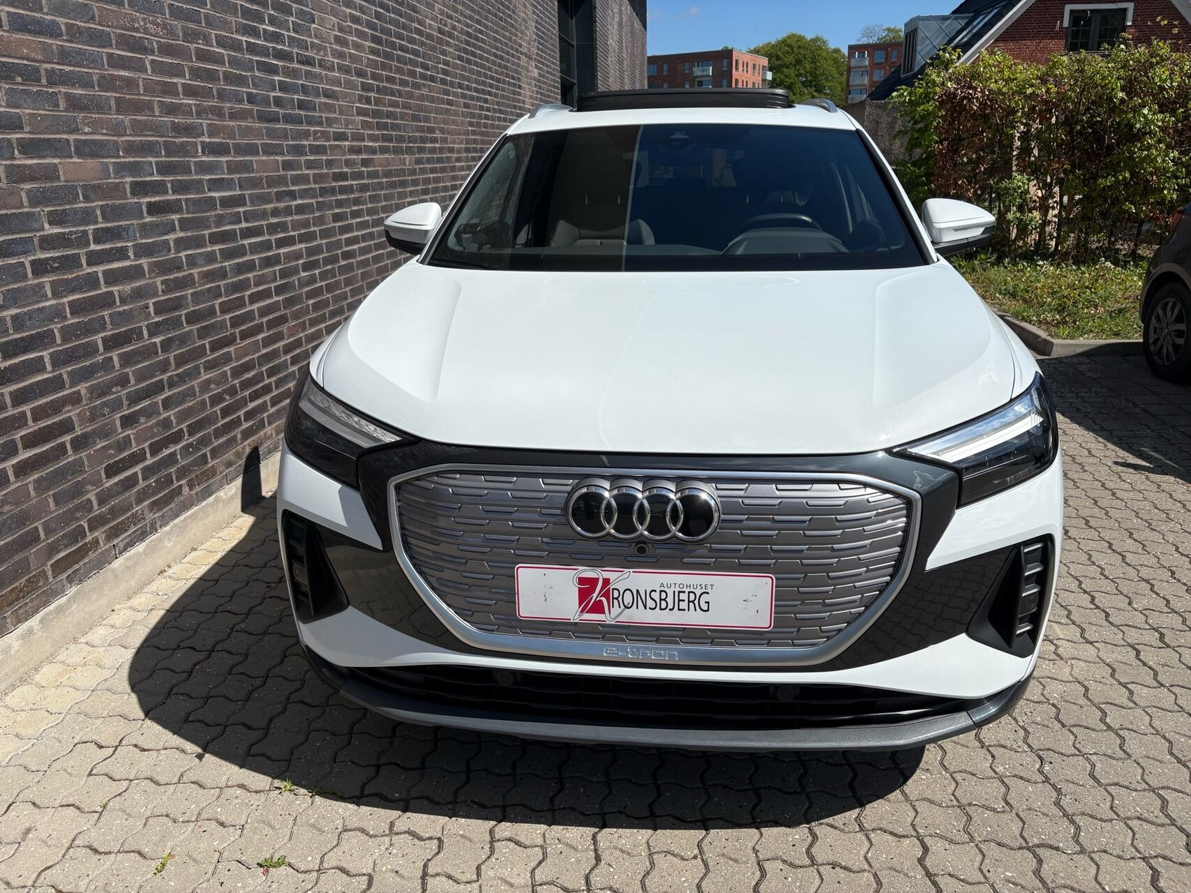 Hvid Audi Q4 fra 2024