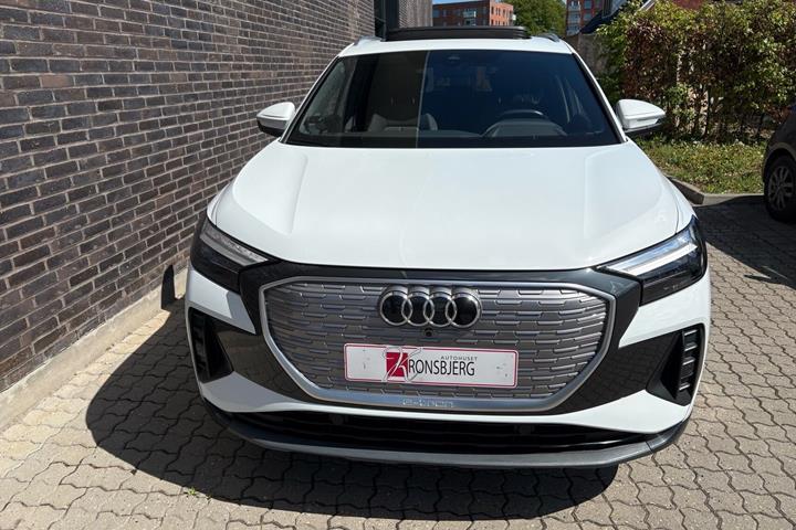 Hvid Audi Q4 fra 2024