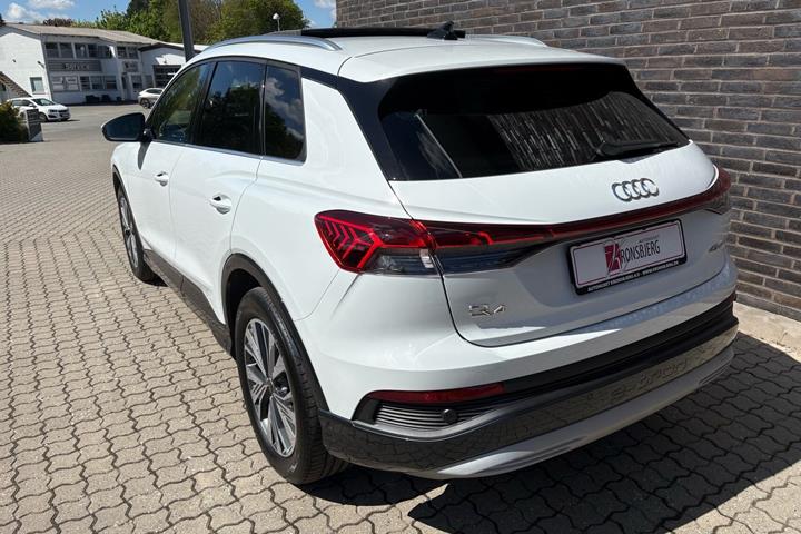 Hvid Audi Q4 fra 2024