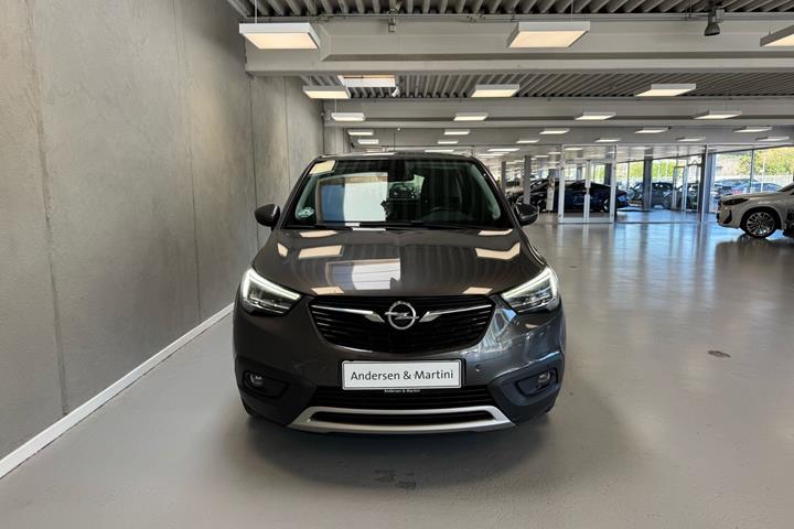 Grå Opel Crossland X fra 2021