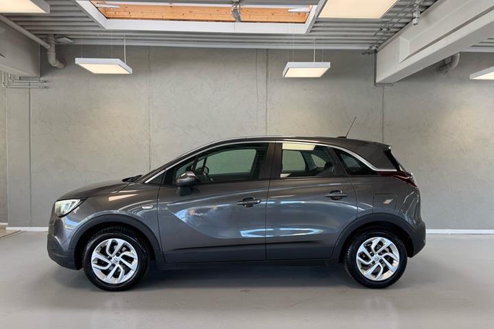 Grå Opel Crossland X fra 2021