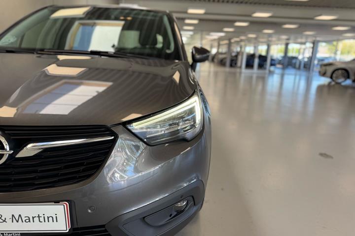 Grå Opel Crossland X fra 2021