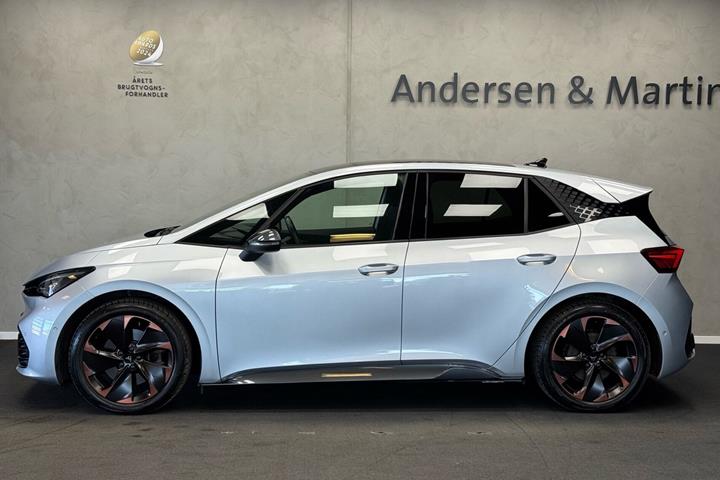 Sølv Cupra Born fra 2022