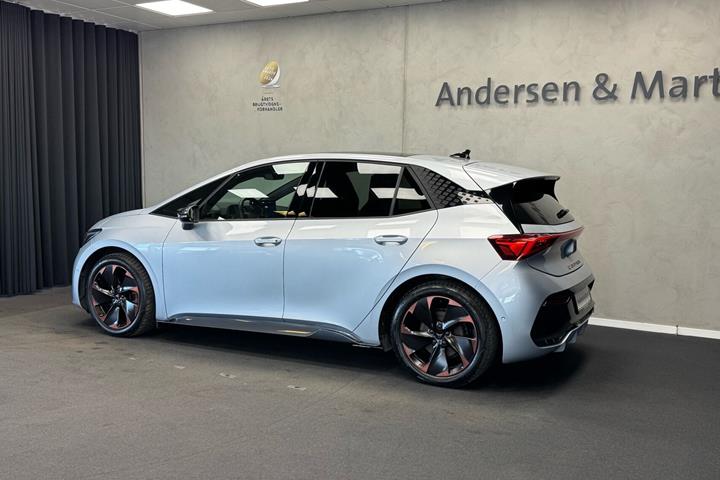 Sølv Cupra Born fra 2022