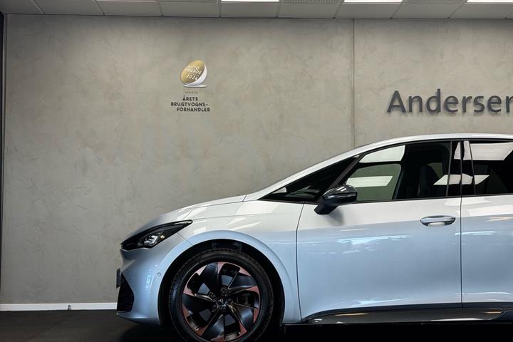 Sølv Cupra Born fra 2022