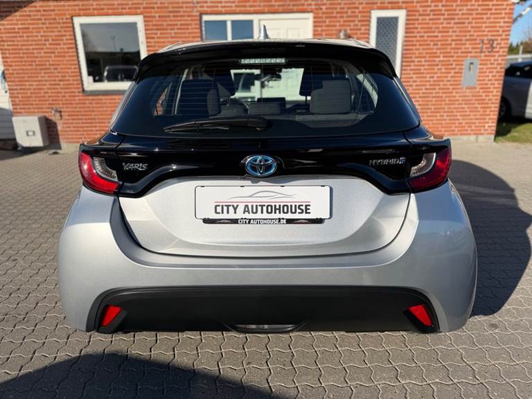 Toyota Yaris 1,5 Hybrid H3 e-CVT