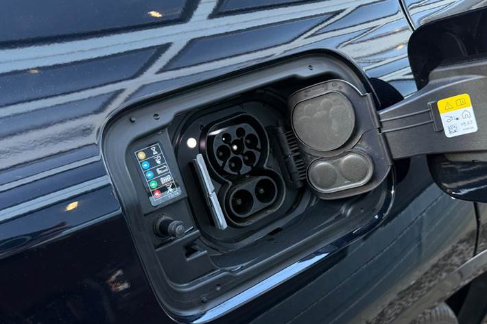 Blå BMW iX3 fra 2022