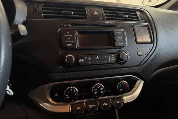 undefined Kia Rio fra 2013