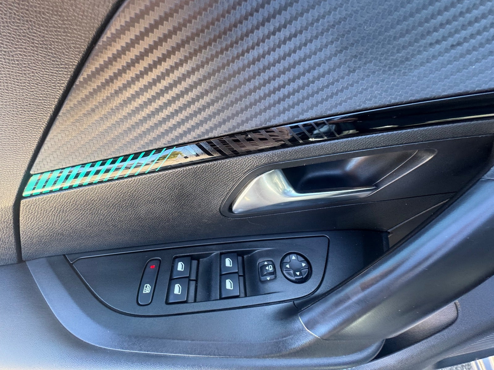 undefined Peugeot 2008 fra 2021