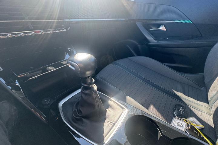 undefined Peugeot 2008 fra 2021