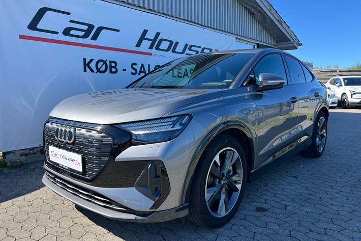 Grå Audi Q4 e-tron fra 2023
