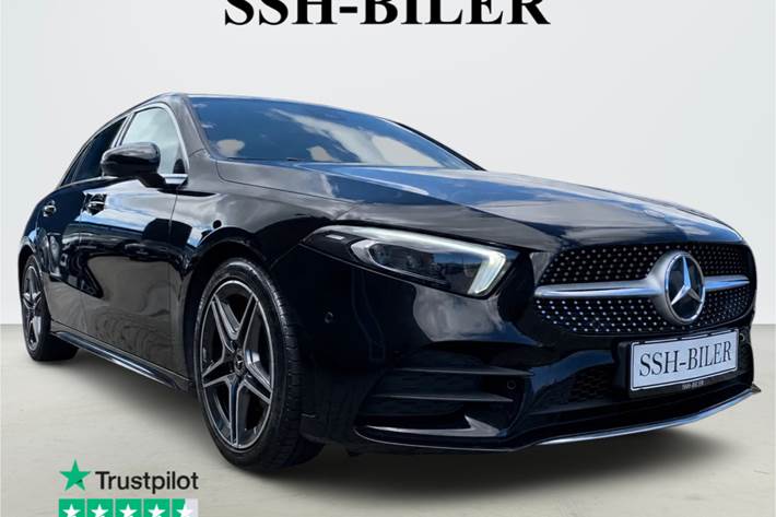 Sort Mercedes A200 fra 2021 set udefra