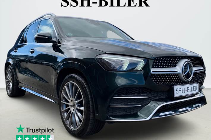 Grøn Mercedes GLE350 de fra 2023 set udefra