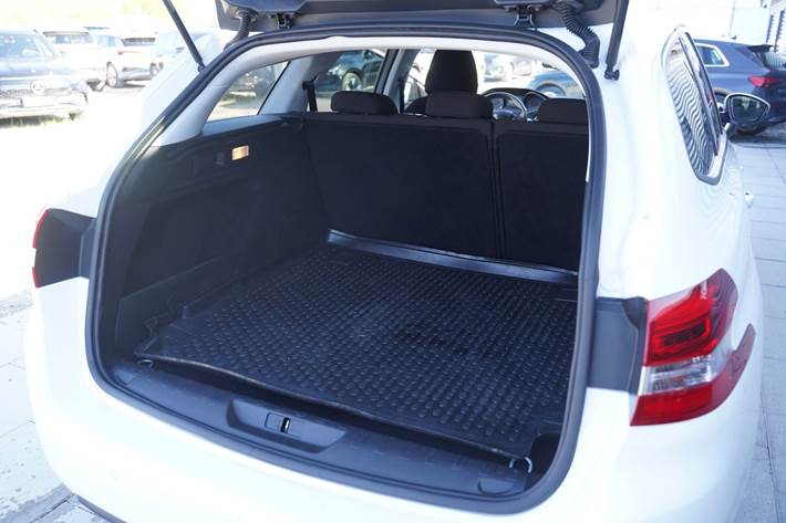 Hvid Peugeot 308 fra 2017