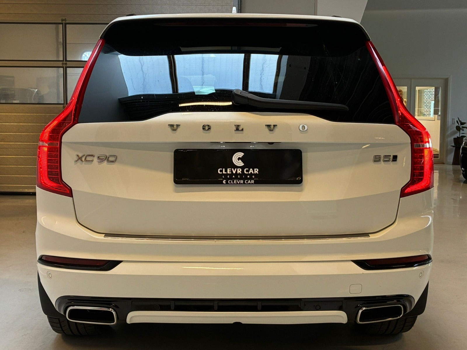 Hvid Volvo XC90 fra 2020