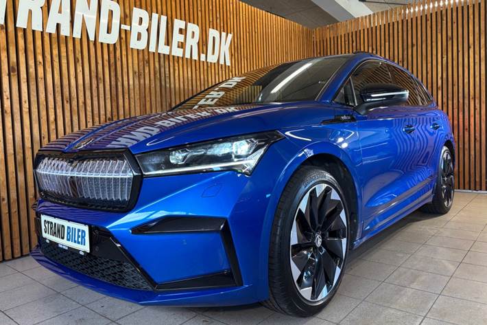 Blå Skoda Enyaq fra 2023