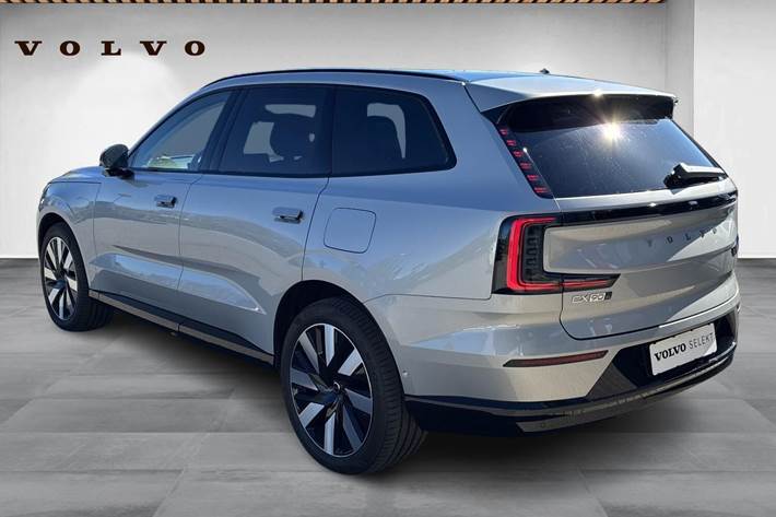 Sølv Volvo EX90 fra 2025