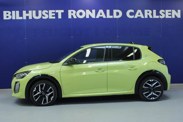 Gul Peugeot e-208 fra 2024