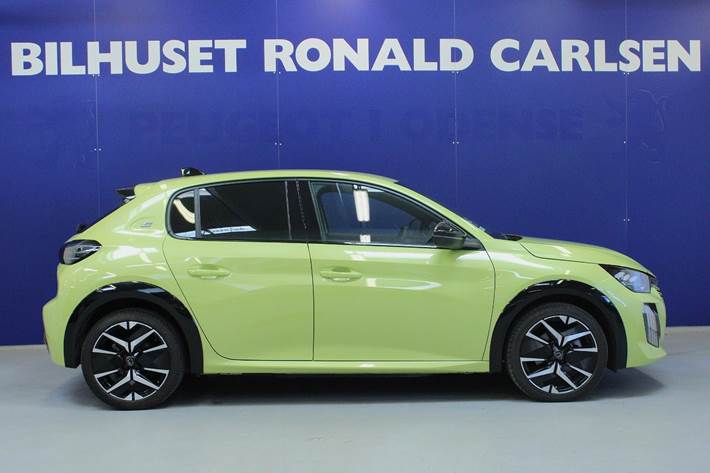 Gul Peugeot e-208 fra 2024