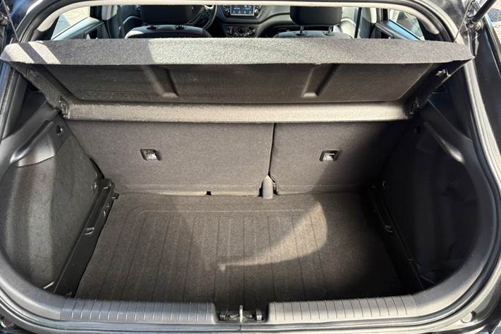 Sort Hyundai i20 fra 2019