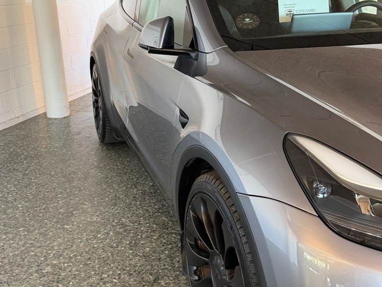 Tesla Model Y Performance AWD