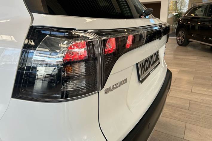 Hvid Suzuki S-Cross fra 2022
