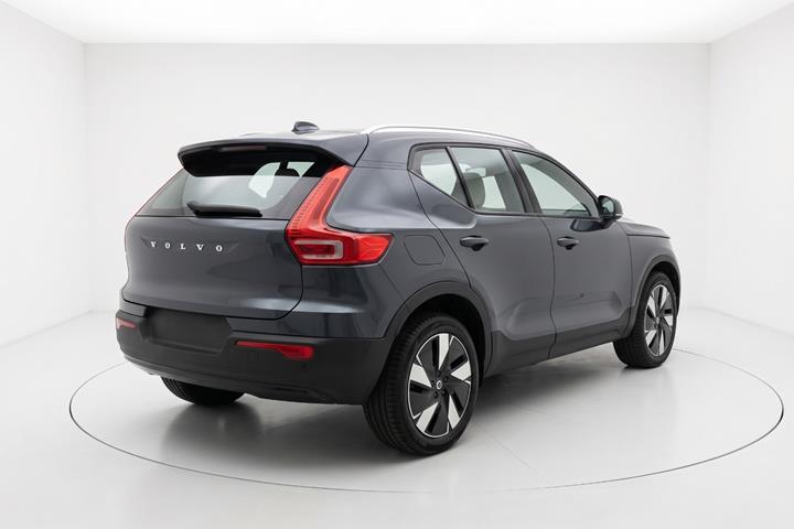Grå Volvo EX40 fra 2026