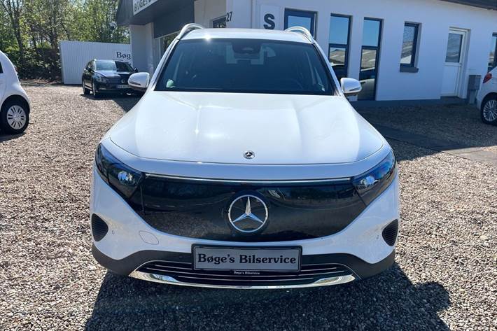 Hvid Mercedes EQB 250+ fra 2025