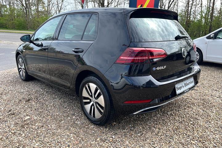Sort VW e-Golf VII fra 2018