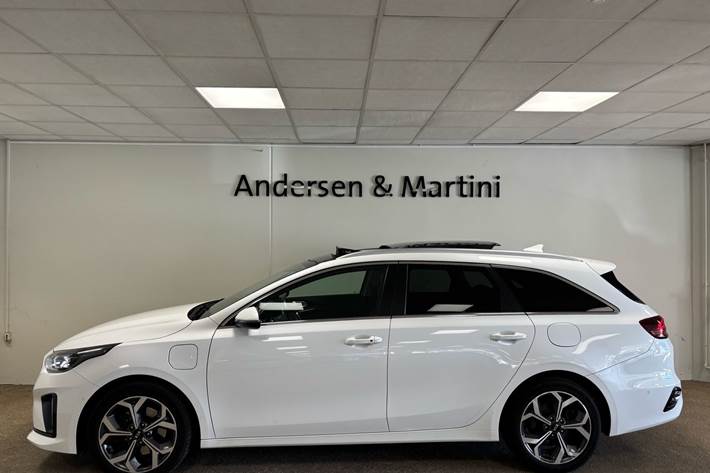 Hvid Kia Ceed fra 2021